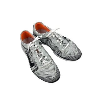 Nike free Flyknit Sneakers TR 5 size 6